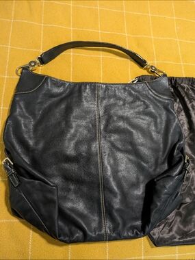 Dooney & Bourke black Leather Shoulder Bag